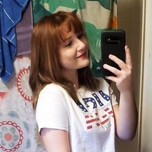 Meet your Posher, Cami